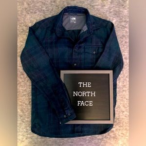 Men’s North Face Lightweight Flannel Button Down
